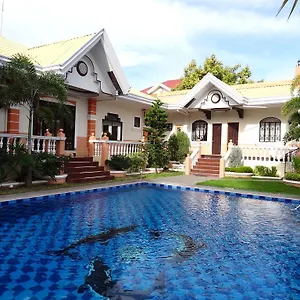 Guest house The Executive &